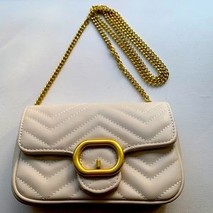 Cream shoulder strap bag!